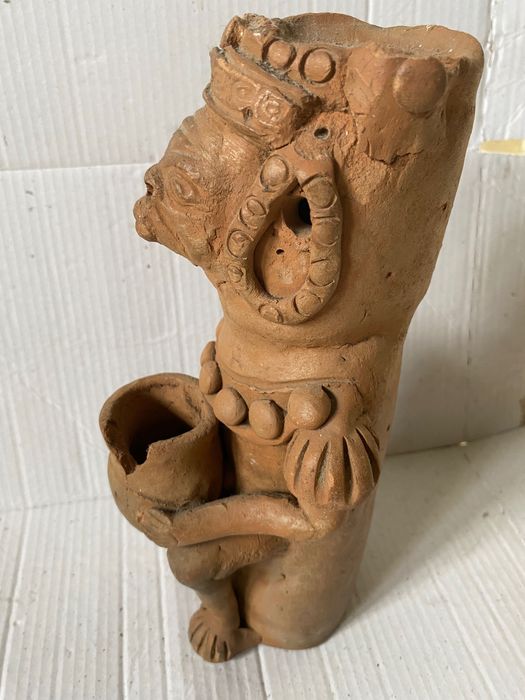 Estátua tribal antiga