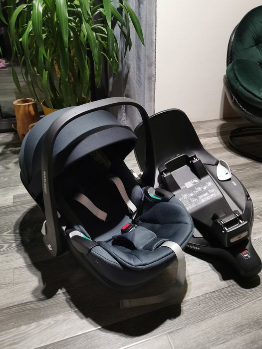 Fotelik z bazą  maxi cosi pebble 360 pro