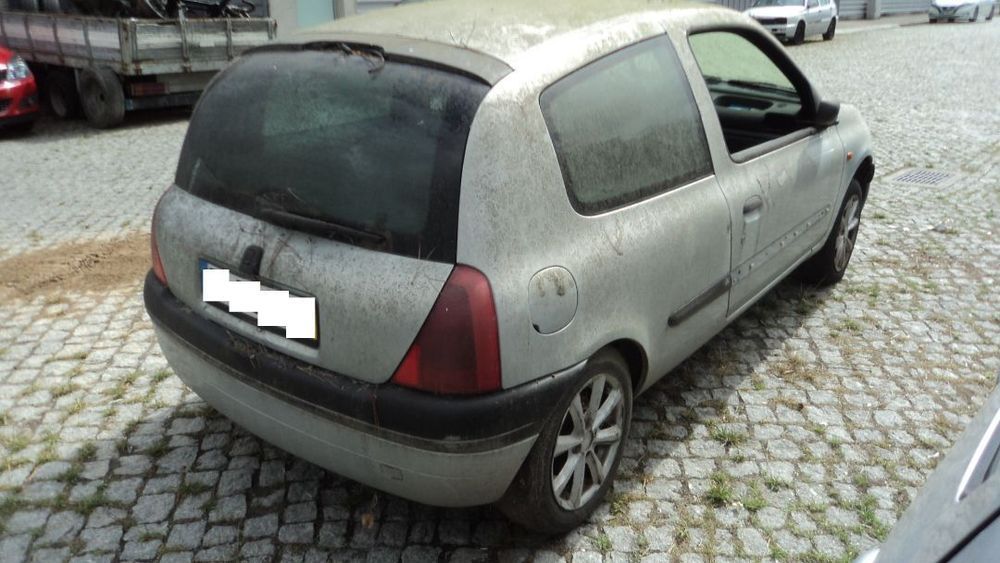 Renault Clio 1.9D Van 1999 - Para Peças