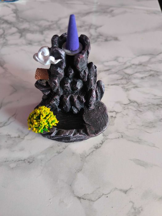 Kadzielnica kadzidło zapachowe dymne wodospad