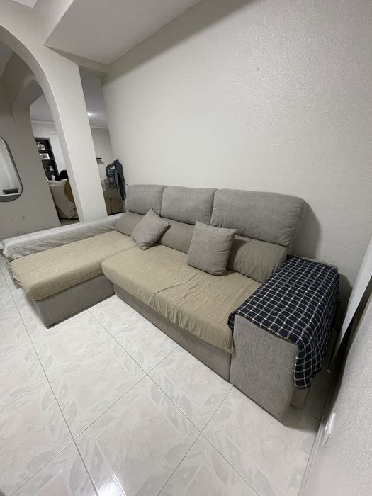 Sofá com chaise longue