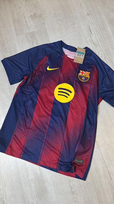 koszulka czerwono niebieska