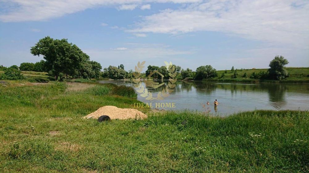 Продаж будинка з ділянкою під забудову в с. Кодаки, в 40 км від Києва