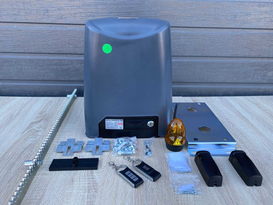 Автоматика для відкатних воріт, Привід на ворота, Мотор для воріт