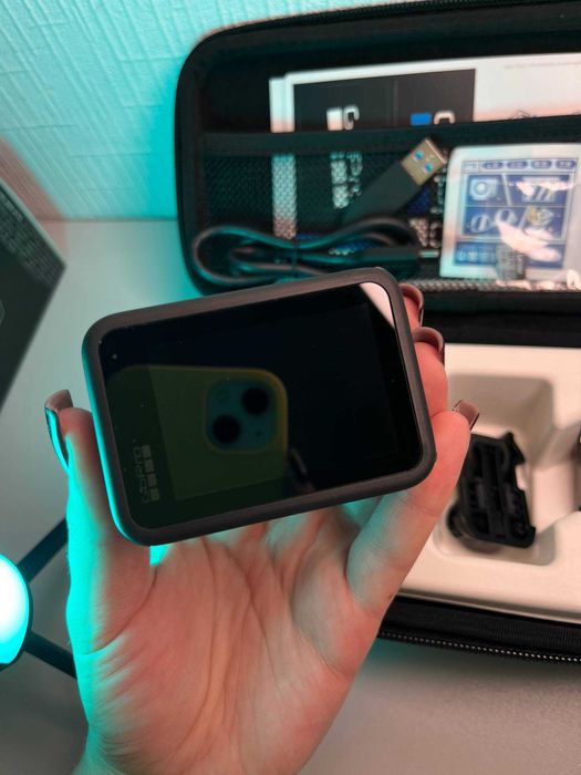 Екшн-камера GoPro Hero 10 з флешкою