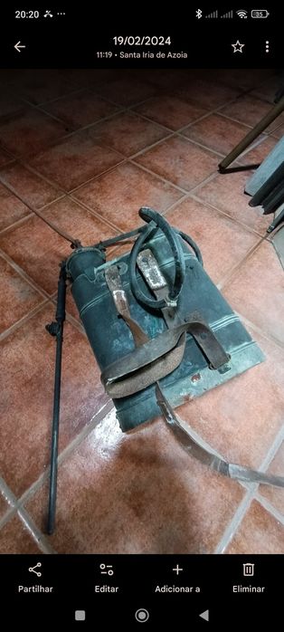 Pulverizador antigo de cobre