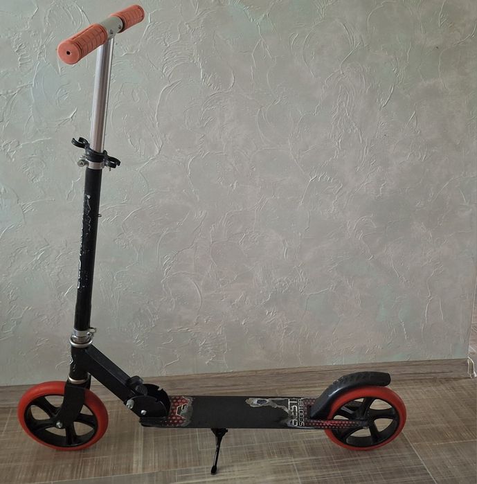 Дитячий  самокат