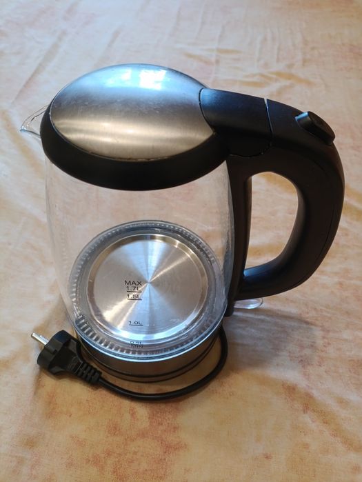 Электрочайник HOME 2200W