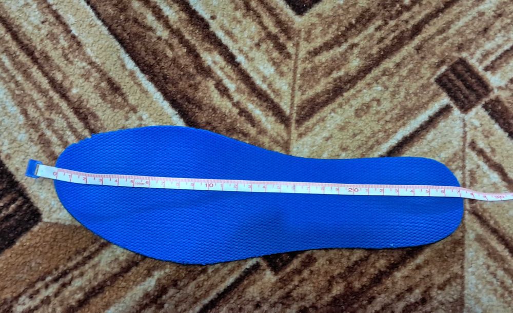 Кросівки.               .