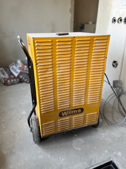 Оренда професійного вологопоглинача осушувача повітря