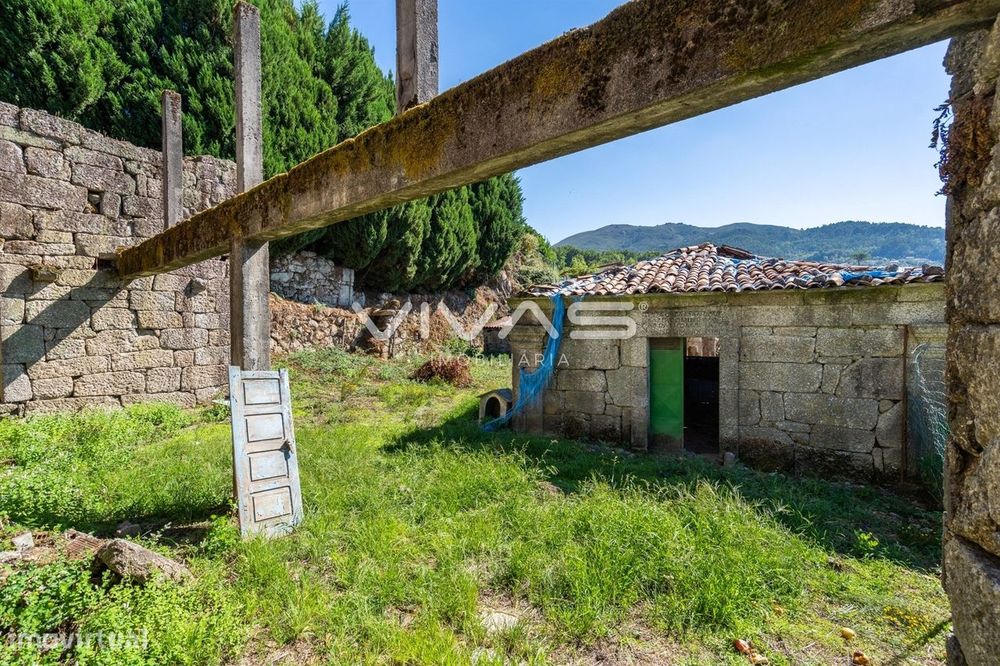 Moradia para Restaurar T0 Venda em Chorense e Monte,Terras de Bouro