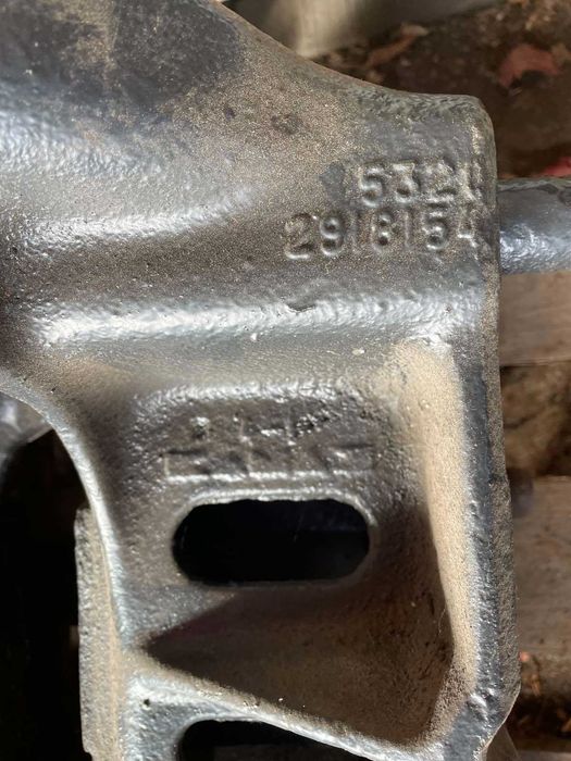 Продам кронштейн крепления оси балансира ( левый, правый ) КамАЗ 5320.