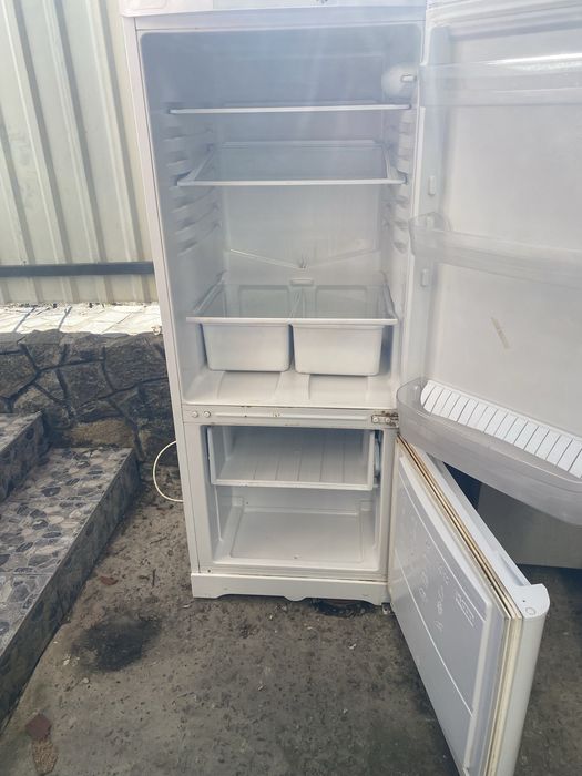 Продам холодильник в хорошому стани
