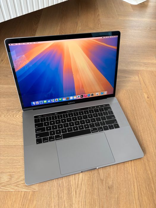 Idealny MacBook Pro 15” 16/512 GB TOUCH BAR PERFEKCYJNY