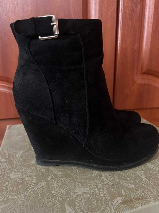 Продам ботинки Jenny Fairy 37 розмір