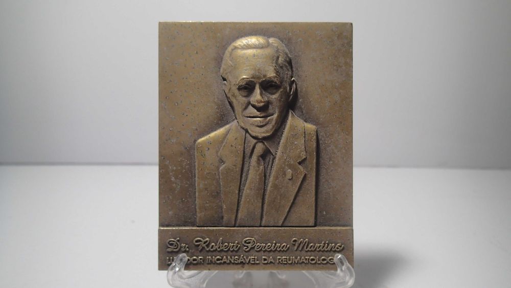 Placa em Bronze Dr Robert Pereira Martins