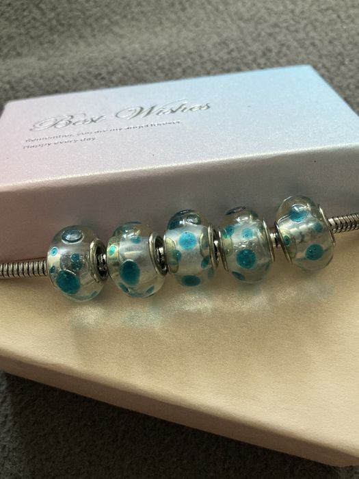 Nowy charms szklany w stylu murano