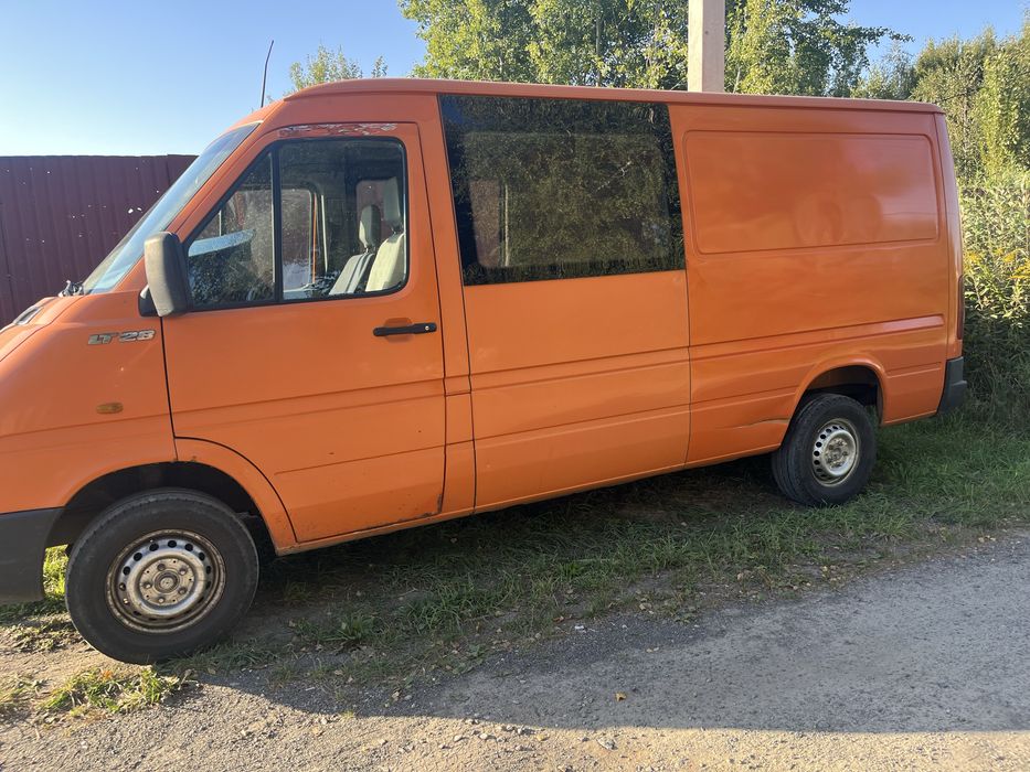 Вантажне перевезення бусом