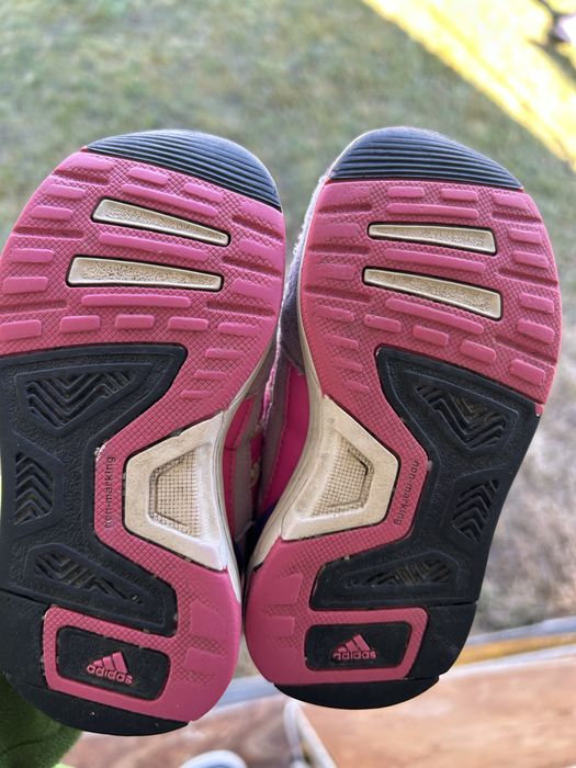 Кросівки Adidas на дівчинку