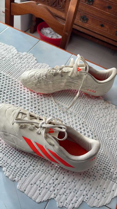 Chuteiras Adidas Copa brancas