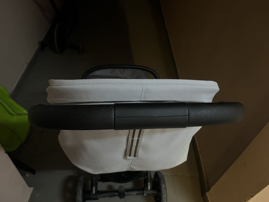 Прогулянковий візочок Cybex Beezy 2024