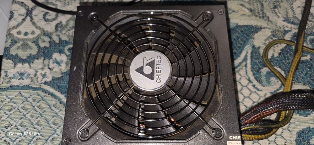 Блок живленя сhieftec aps -650c