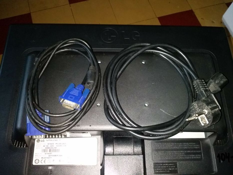 Монітор 19'' LG Flatron W1942S