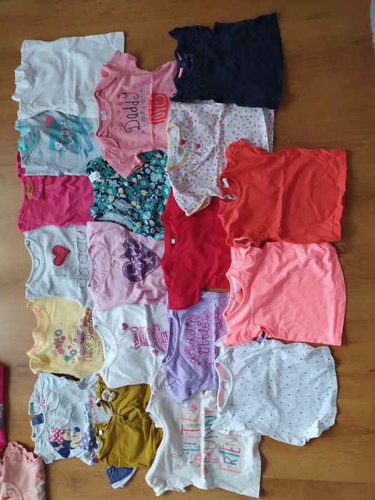 Ubranka dla dziewczynki r. 74