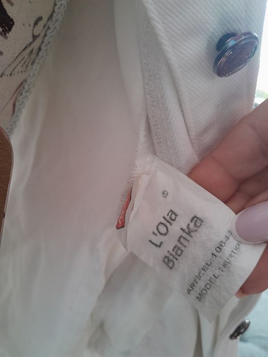 Elegancka bomberka zdobiona cyrkoniami