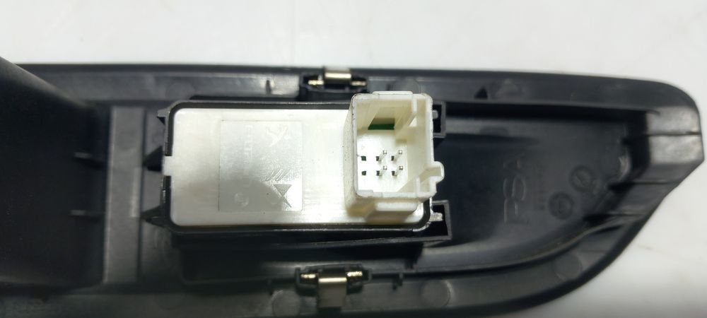 Comando / botão / interruptor vidros frente esquerdo CITROËN C4 III