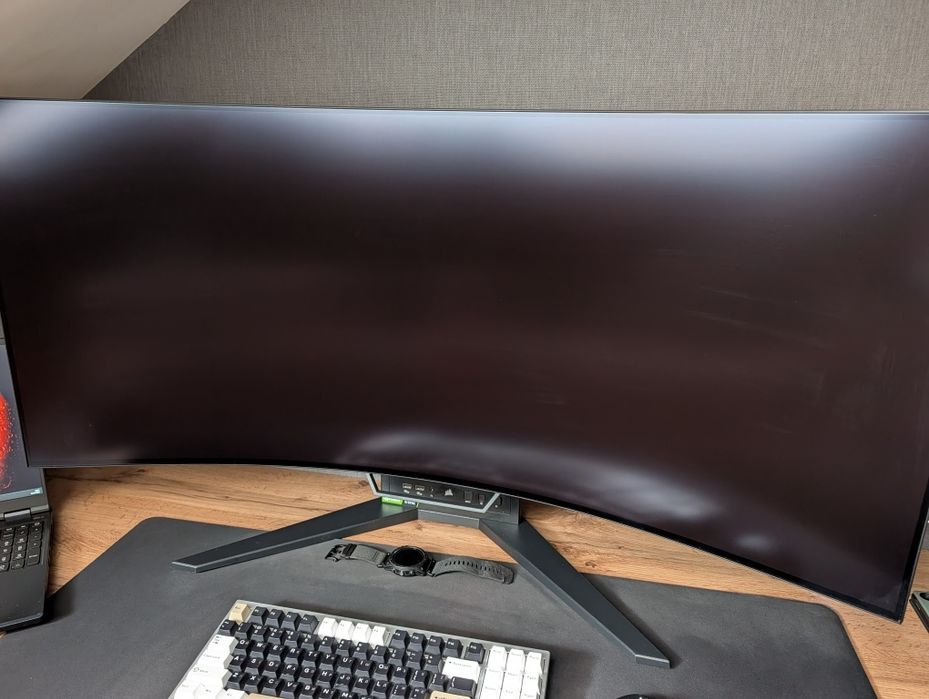 Гнучкий 45" OLED монітор Corsair Xeneon Flex 45WQHD240 (240Hz, 0.03ms)