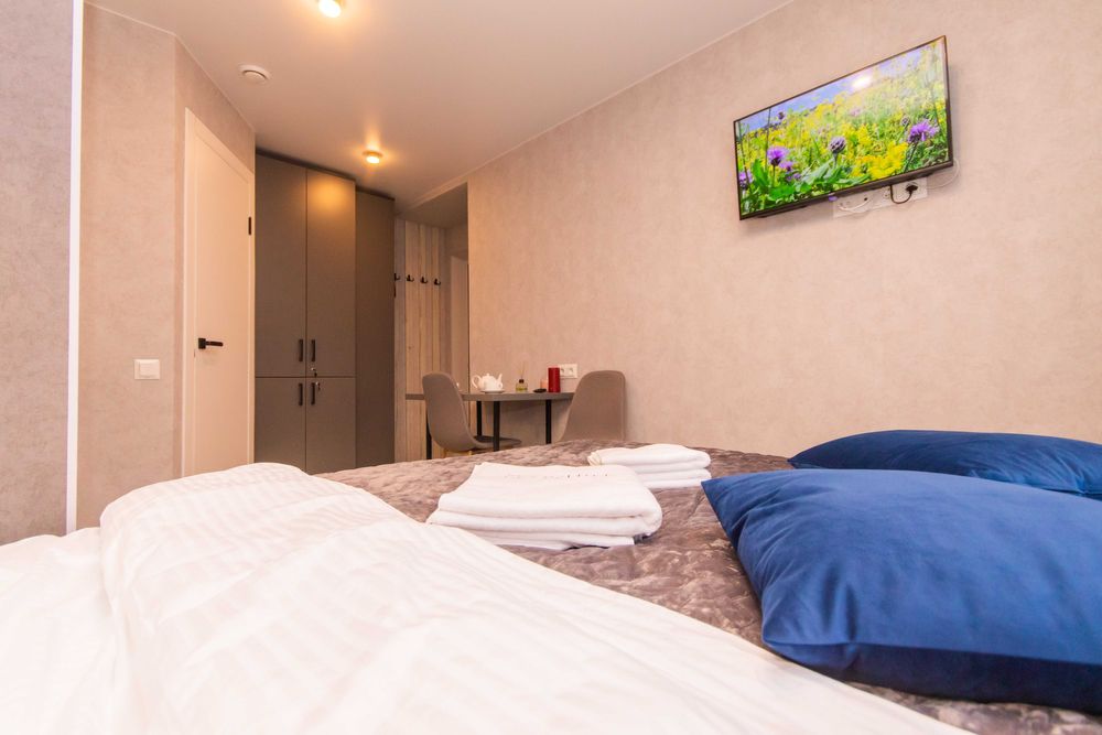 #16G2 Квартира подобово. бул. Перова 16Г. парк "Аврора"