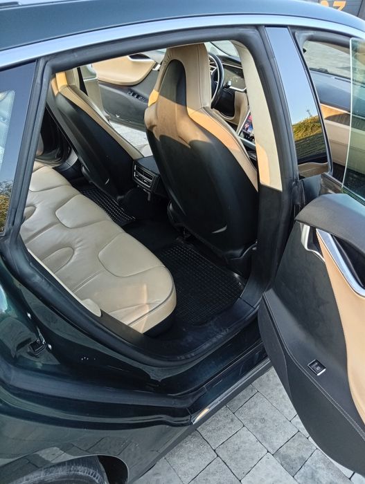 Продам Авто Tesla Model s