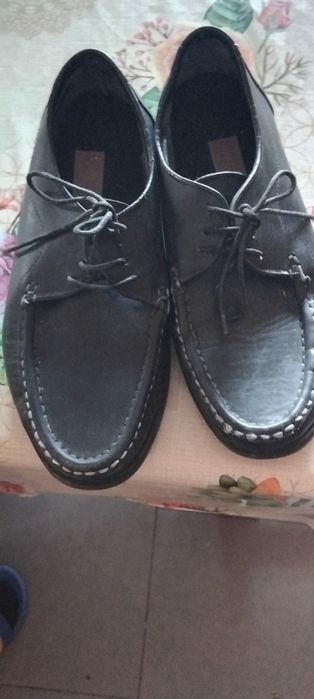 Sapatos marca REDZ