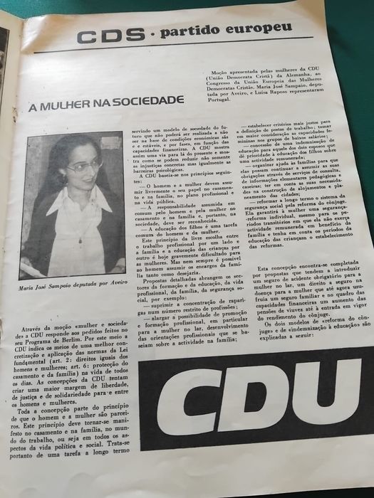 Revista Democracia 76