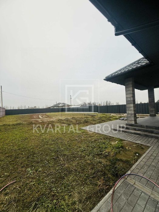 Сучасний будинок 120 м² з ремонтом і ділянкою 12 соток