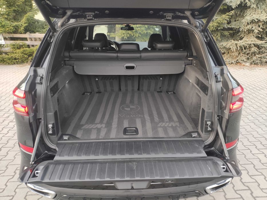 Wynajem samochodu osobowego  dostawczego busa wypożyczalnia BMW X5 G01