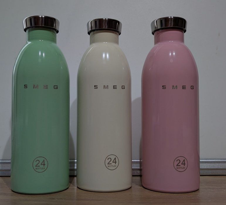 Нові термокружки Smeg 550ml в наявності.