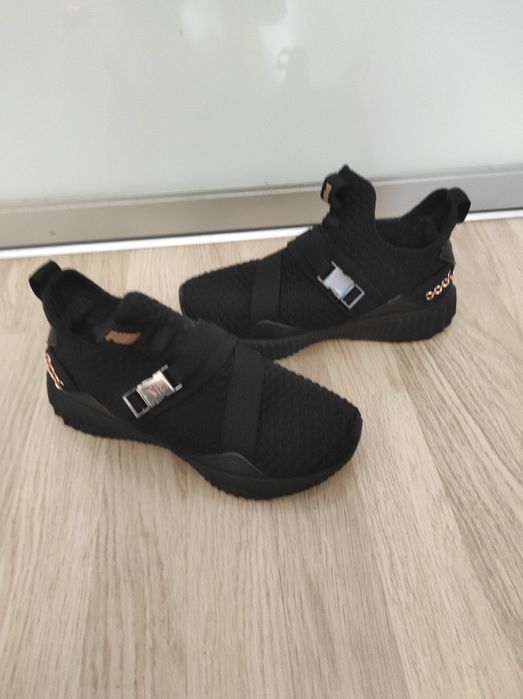 Puma кросівки 37.5