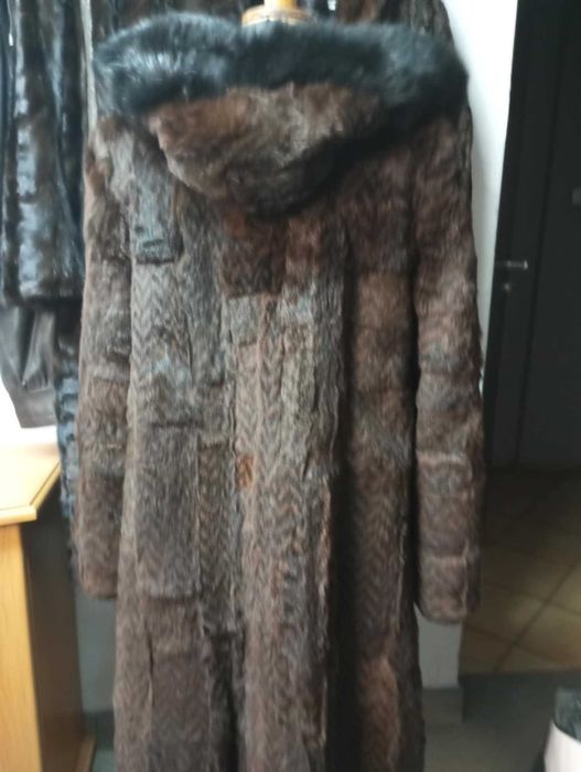 Nowe futro z karakułów/królika