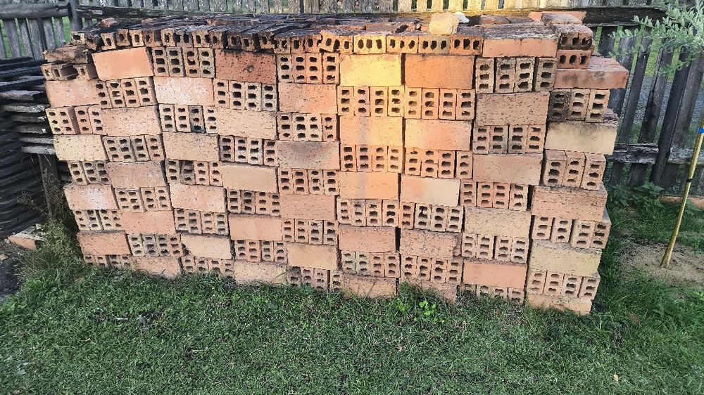 1300szt Cegła Dziurawka 3 kanały