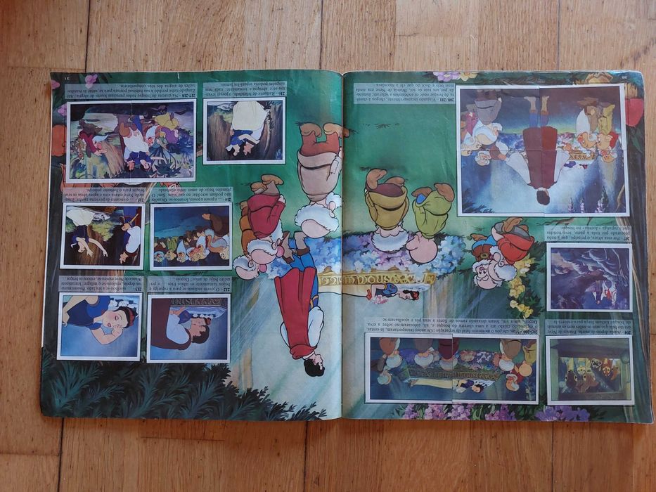 Caderneta de cromos "Branca de Neve - A colecção das Princesas"