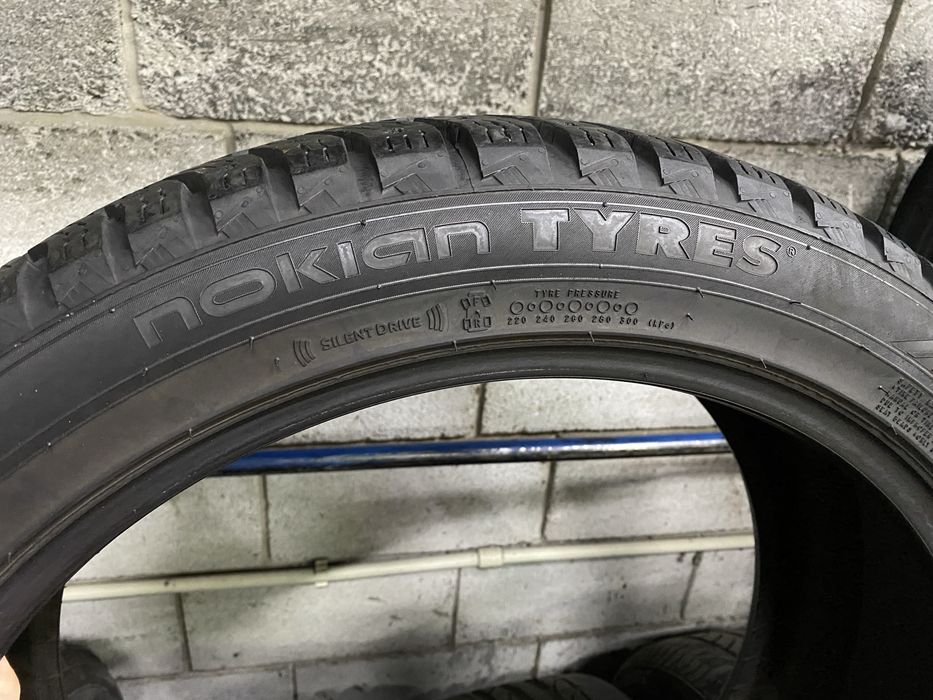 Зимові шини 235/45 R20 (100T) NOKIAN
