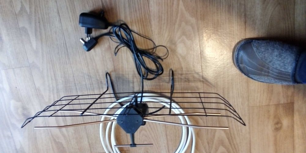 Antena pokojowa telewizyjna dvb t2