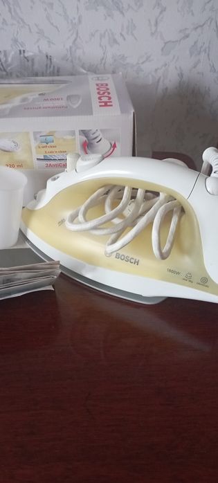 Фирменный утюг Bosch