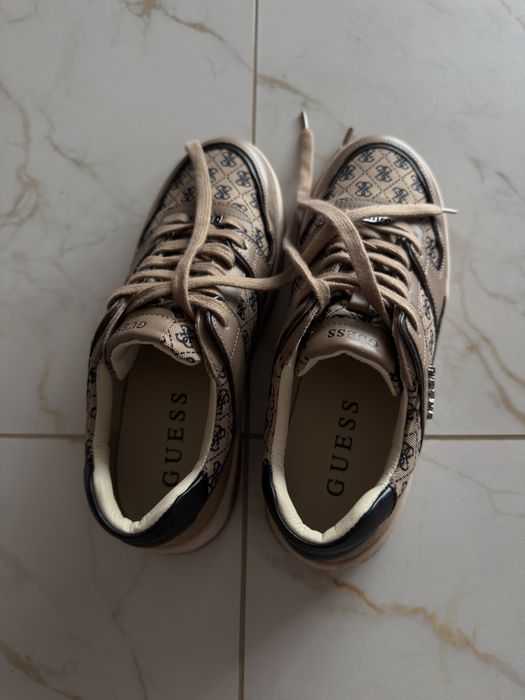 Кросівки унісекс Guess