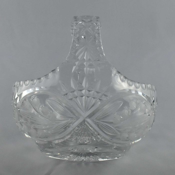 Cesta em cristal incolor, lapidado