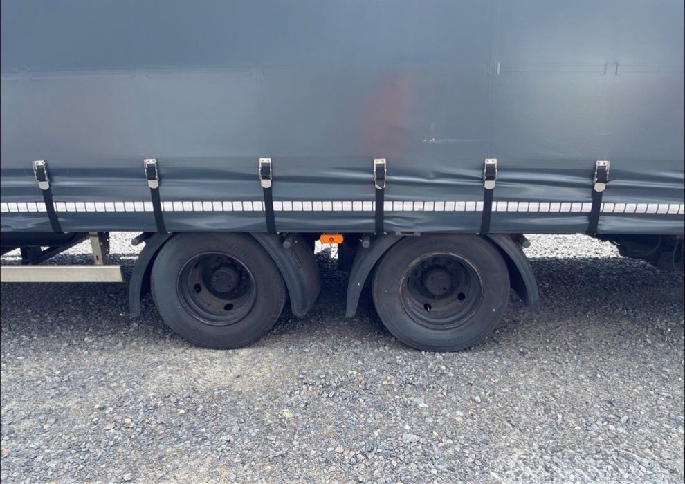 SEMI-REBOQUE FRUEHAUF Porta Maquinas com Rampa Hidraulica Excelente ###OPORTUNIDADE###