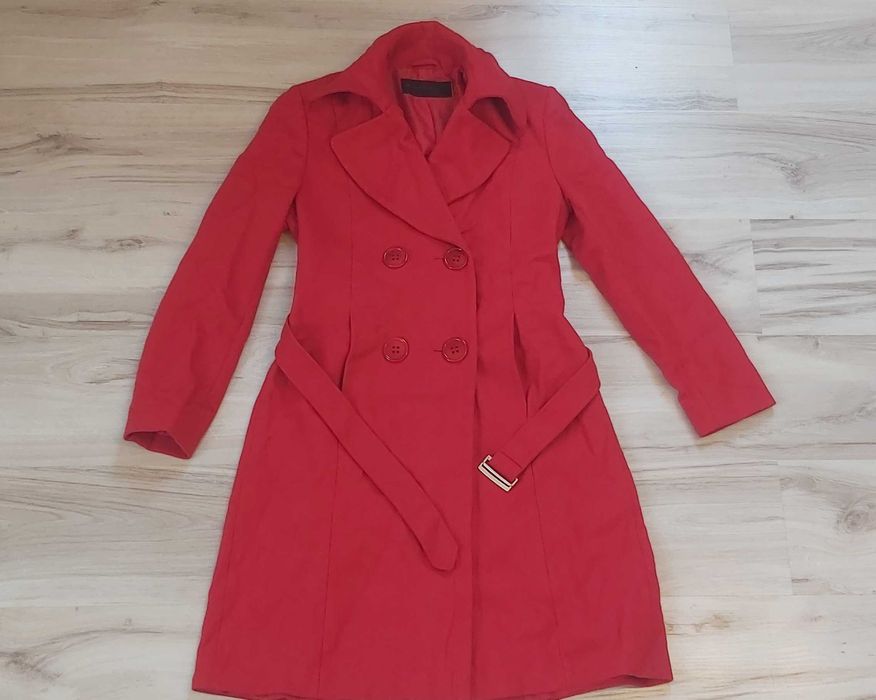 Płaszczyk damski czerwony