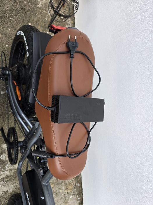 Bicicleta elétrica com acelerador – até 50 km/h